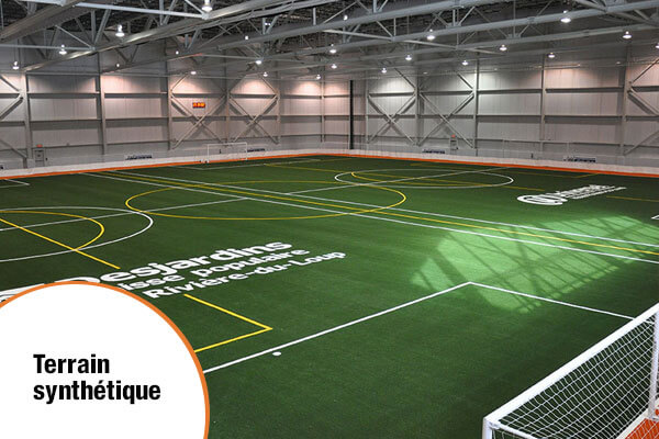 Terrain synthétique sport loisir soccer football ultimate frisbee Stade Premier Tech Rivière-du-Loup